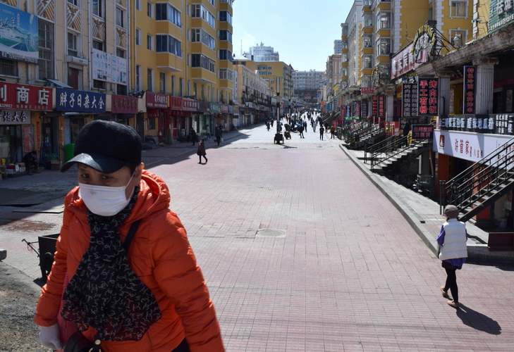 China's new coronavirus cases near 6-week high, Russian border new battleground