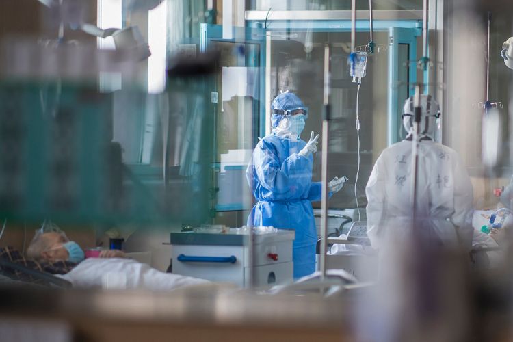 Coronavirus can be transmitted over 4 meters, says Russian epidemiologist