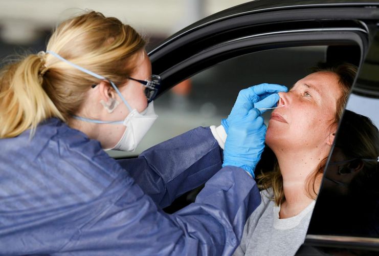 Dutch coronavirus cases rise by 734 to 28,153