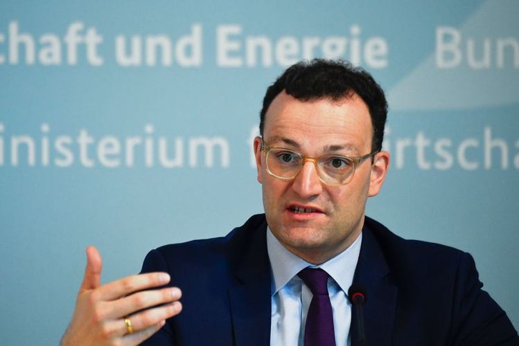 Health minister: "Germany's coronavirus outbreak 'manageable again'"