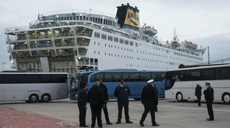 Turkey to bring back stranded nationals in Greece