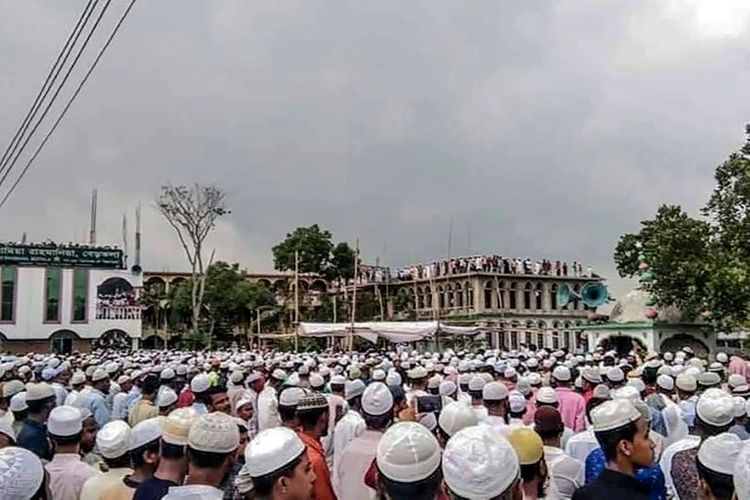 Bangladesh: Massive funeral for cleric amid lockdown