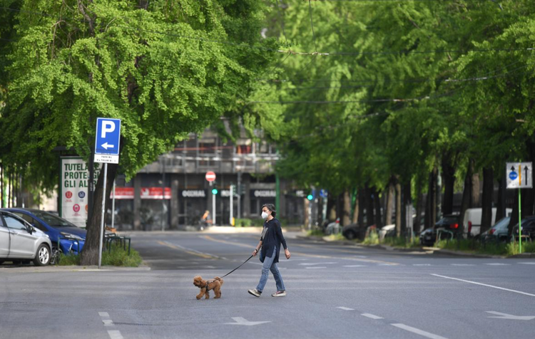Italy's daily coronavirus death toll lowest since April 12
