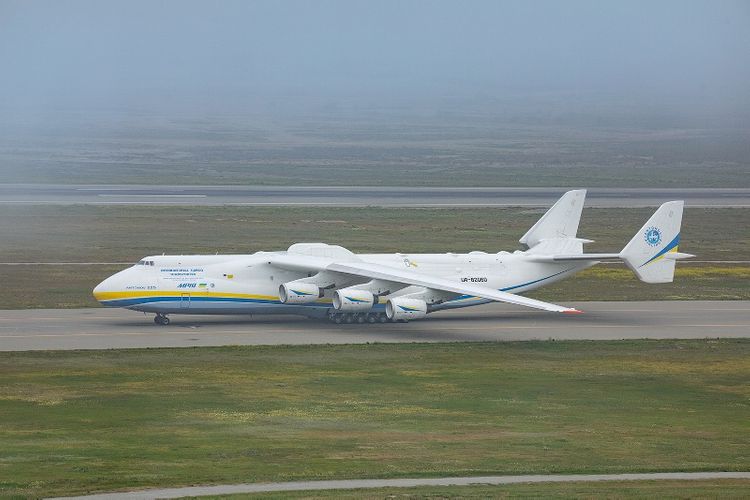Largest Aircraft in the world lands in Baku - PHOTO - VIDEO