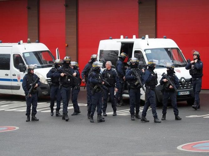 More unrest, vandalism break out in Paris suburbs