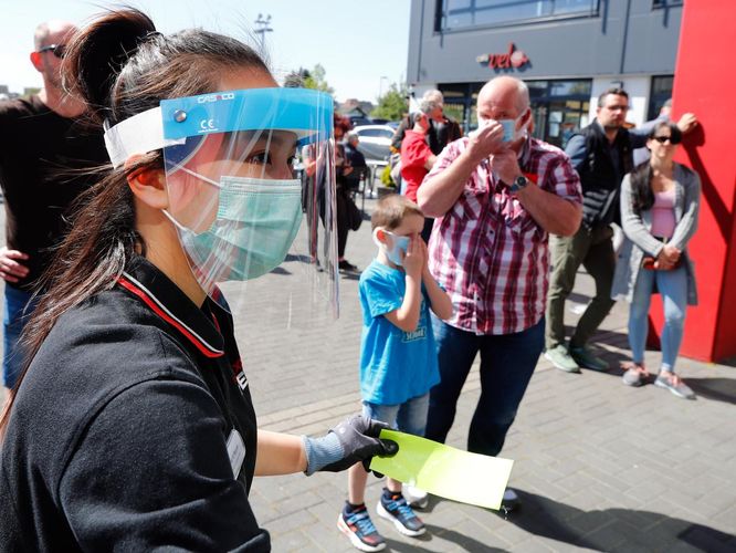 Germany's confirmed coronavirus cases rise by 2,237 to 145,694