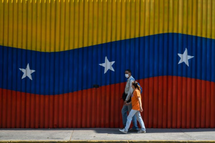 Venezuelan oil price falls below $10, lowest level in 20 years