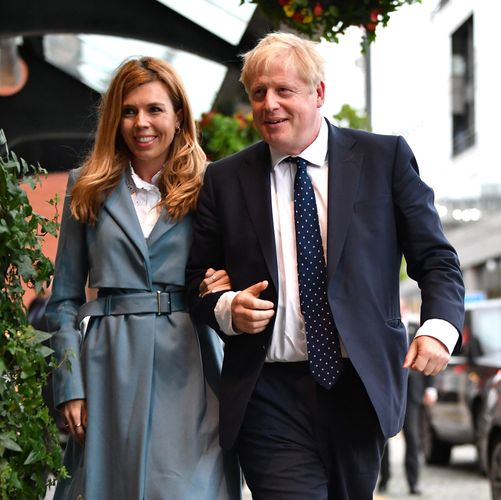 Boris Johnson and fiancée announce arrival of PM's newborn son 