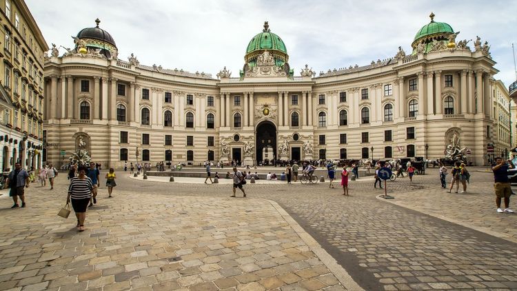 Palace housing Austrian president's office cleared after bomb threat