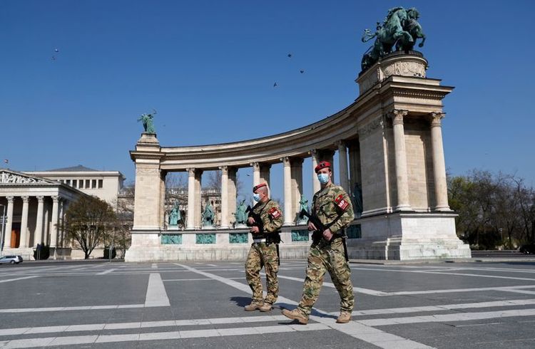 Hungarian schools to remain closed until end of May