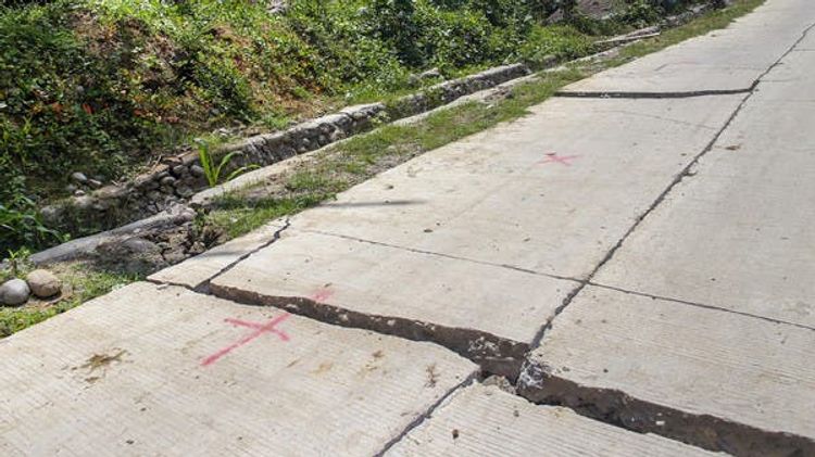 Earthquake measuring 6.4 strikes Mindanao, Philippines