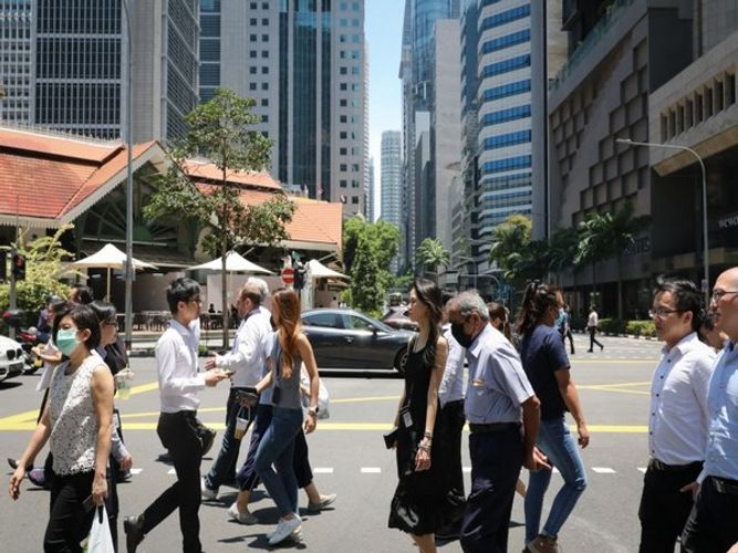 Singapore to make travellers wear electronic tags to enforce quarantine