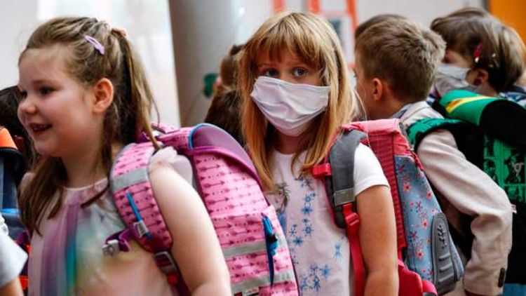 First students return to school in Germany
