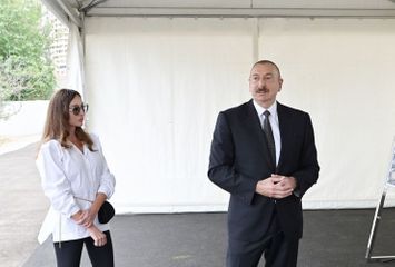 President Ilham Aliyev viewed works to be done in new forest type park in Yasamal district