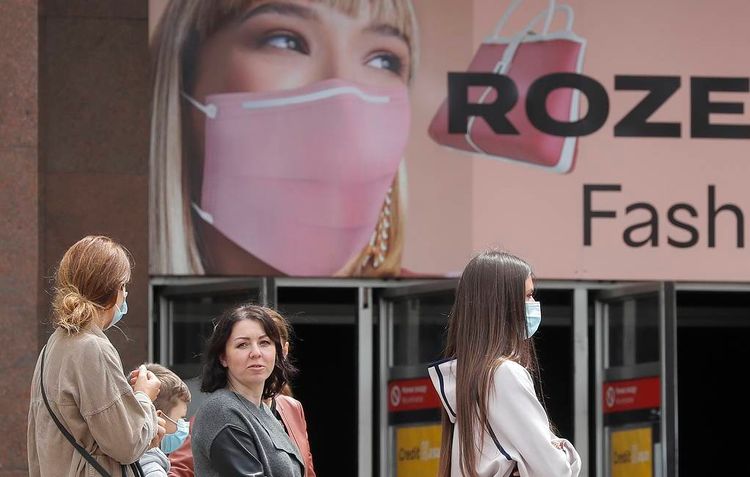 Ukraine reports record high number of daily coronavirus cases