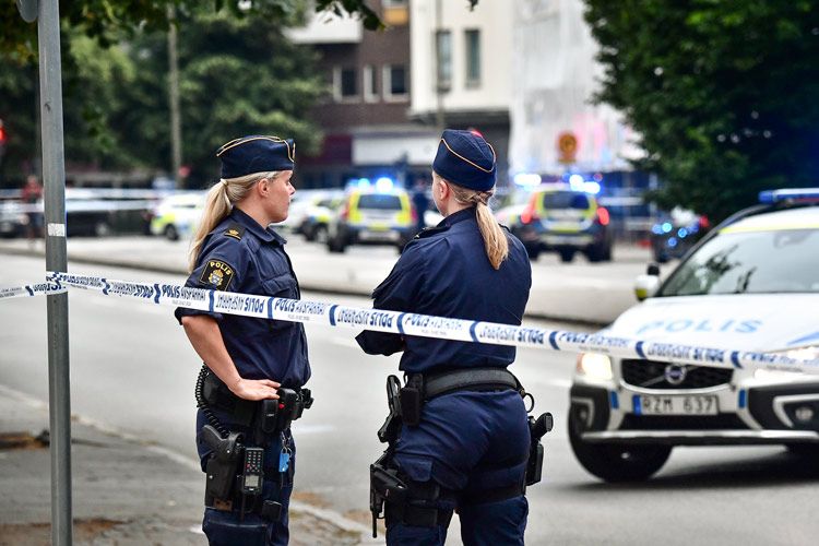 Armed man seizes hostages in French bank: police