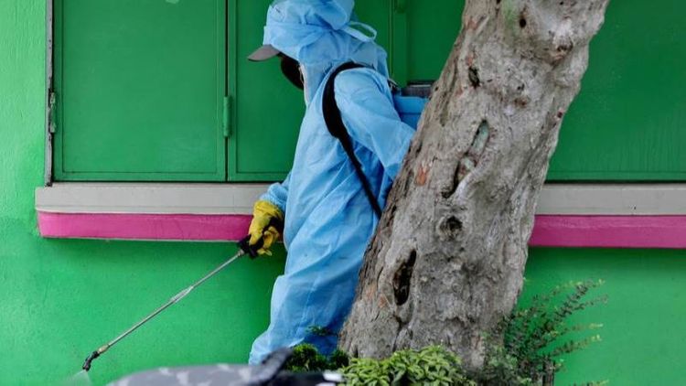 India adds 62,064 new virus cases, 1,007 deaths
