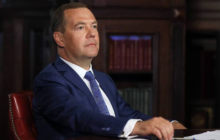 Russian ex-PM Medvedev: US trying to use Internet as its fiefdom
