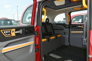  President Ilham Aliyev viewed new TX London taxis delivered to Baku