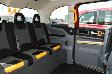  President Ilham Aliyev viewed new TX London taxis delivered to Baku
