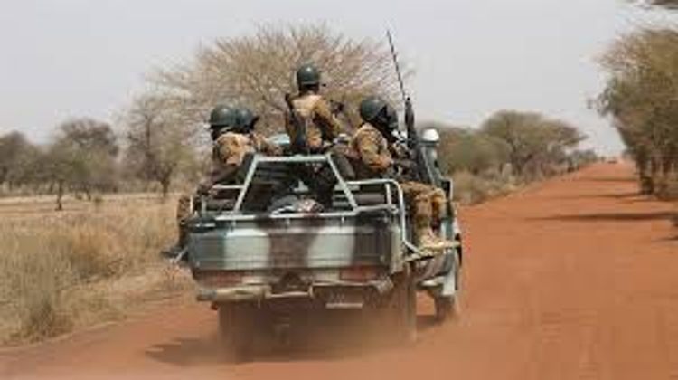 Gunmen kill at least 14 in Nigeria attack