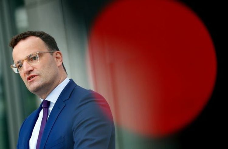 German health minister warns against "party holidays"