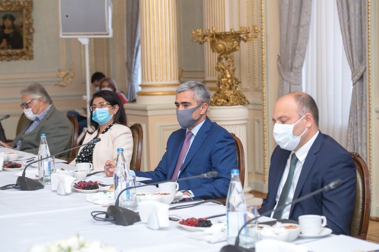 Assistant to President of Azerbaijan meets with a group of prominent culture and art figures