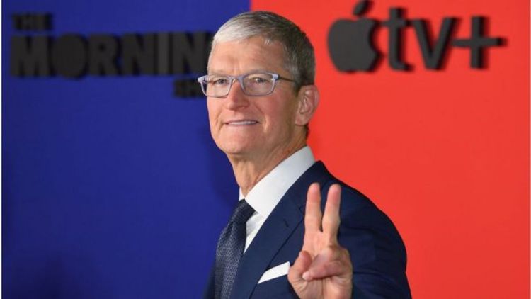 Apple first US company to be valued at $2tn