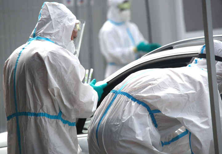 Morocco may reimpose full lockdown as COVID-19 cases surge: King