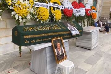  Lotu Guli buried in Istanbul
