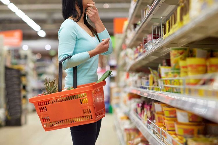 This year, Baku residents spent AZN 5,7 bln. on food, beverage and tobacco products