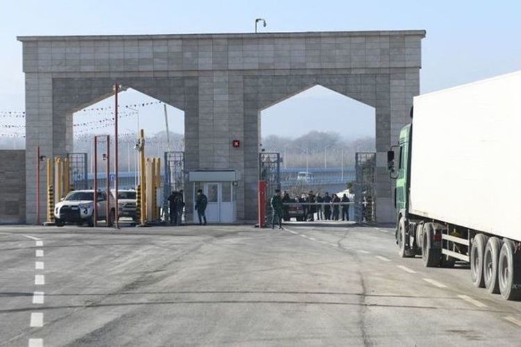 Azerbaijan repatriates 400 citizens from Russia