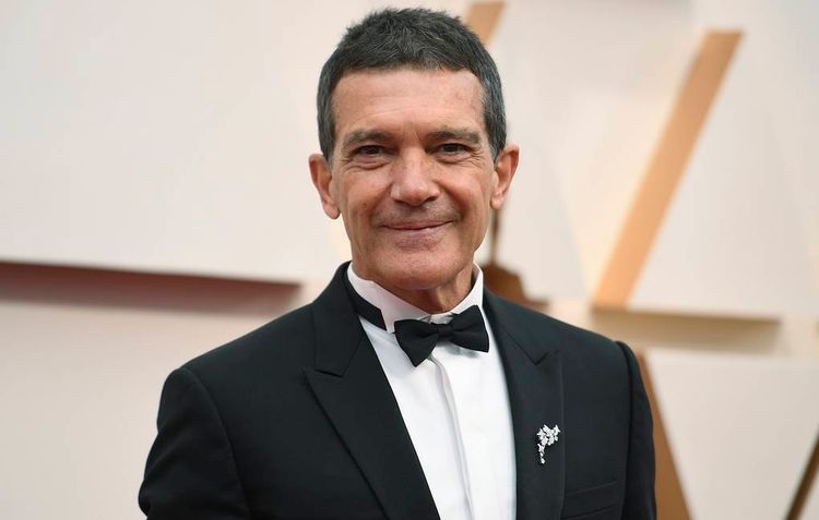 Antonio Banderas recovers from coronavirus diagnosis