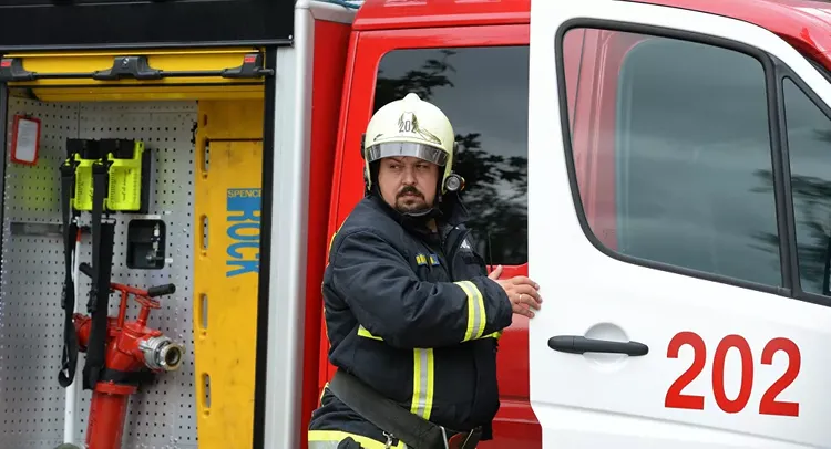 Gas explodes in building in west Moscow, 3 floors on fire