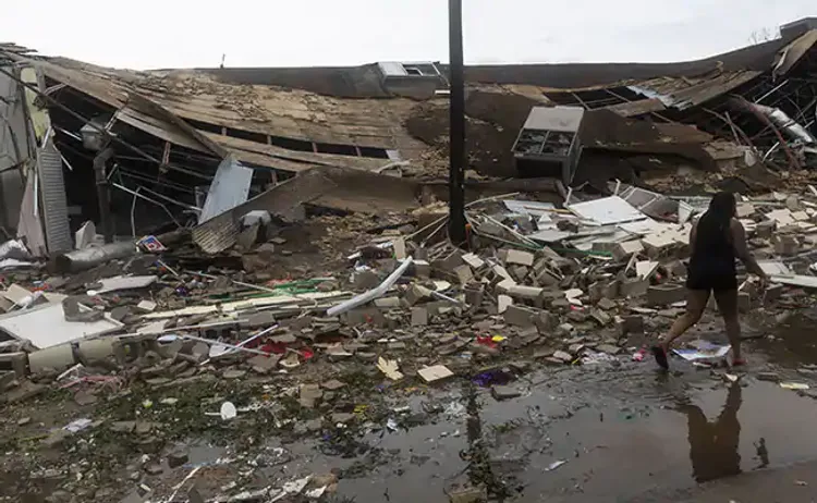 Hurricane Laura death toll climbs to 14 in the US