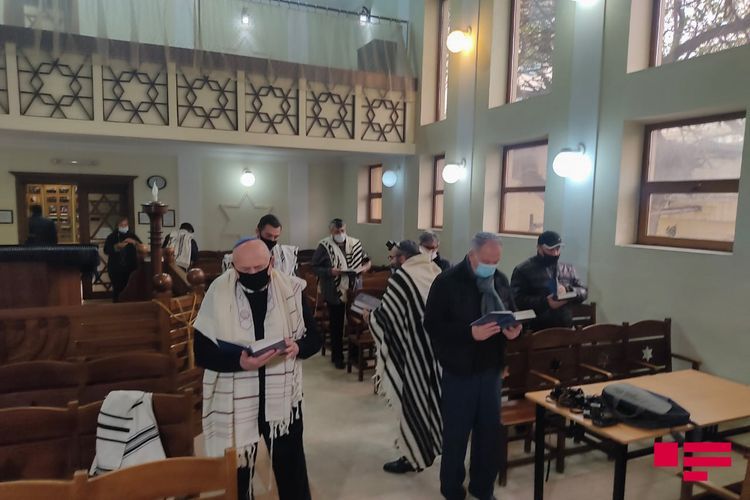 Commemoration ceremony to martyrs of  Patriotic War held at the European Jewish Synagogue in Baku - VIDEO