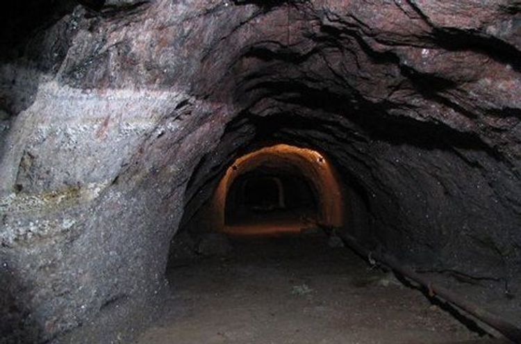 23 dead, 1 rescued in China mine accident
