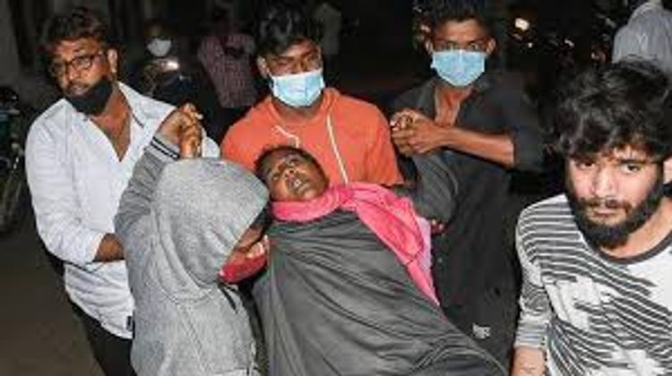 Mystery illness puts hundreds in hospital in India