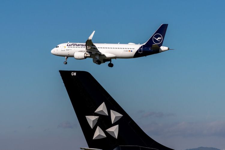 Lufthansa expected to cut almost 30,000 jobs