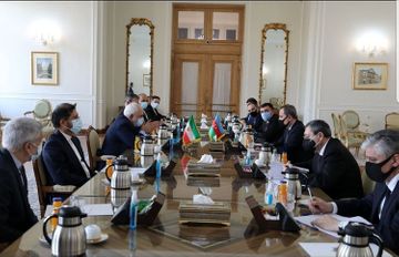 Azerbaijani and Iranian FMs meet