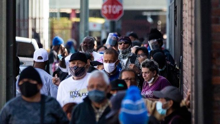 US daily COVID cases up to 221,267, deaths rise by 3,124