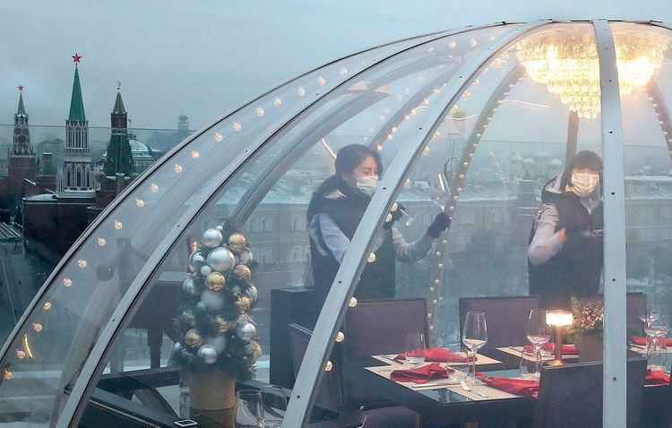 Moscow authorities see no reason to close restaurants, stores