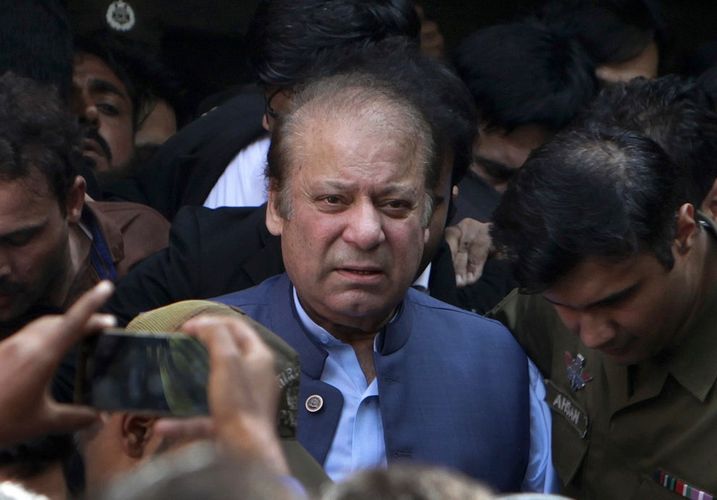 Pakistan starts legal process for ex-PM Sharif's extradition