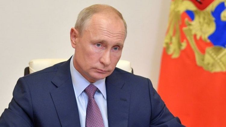 Putin hopes there will be favorable conditions for COVID-19 vaccination in 2021