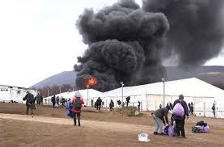 Fire breaks out in Bosnia migrant centre, police say