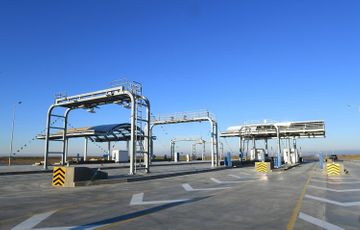 President Ilham Aliyev views work done on renovated section of Baku-Guba-Russian Federation state border highway