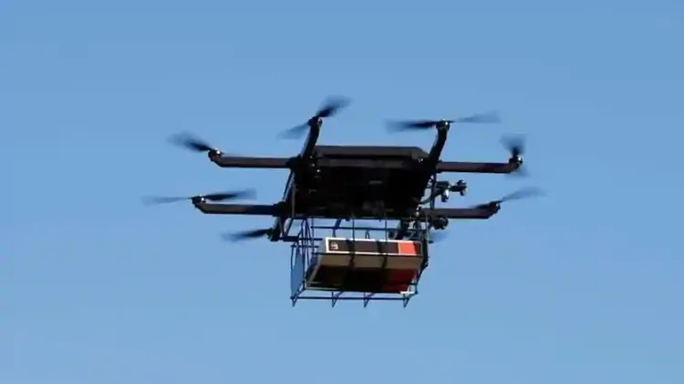 U.S. to allow small drones to fly over people and at night
