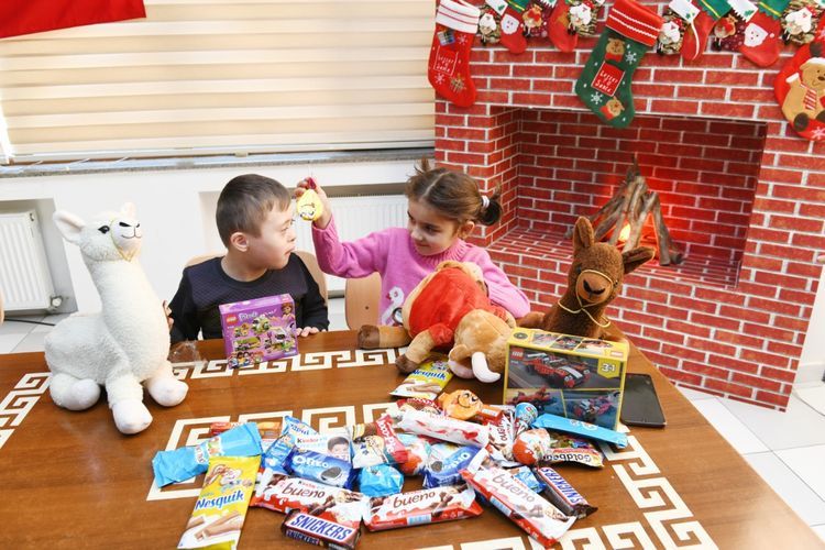 Heydar Aliyev Foundation sends New Year gifts to orphanages and boarding schools