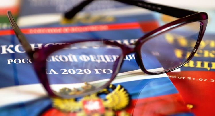 Peskov: "Idea of mentioning God in Russian constitution to be discussed within Commission"