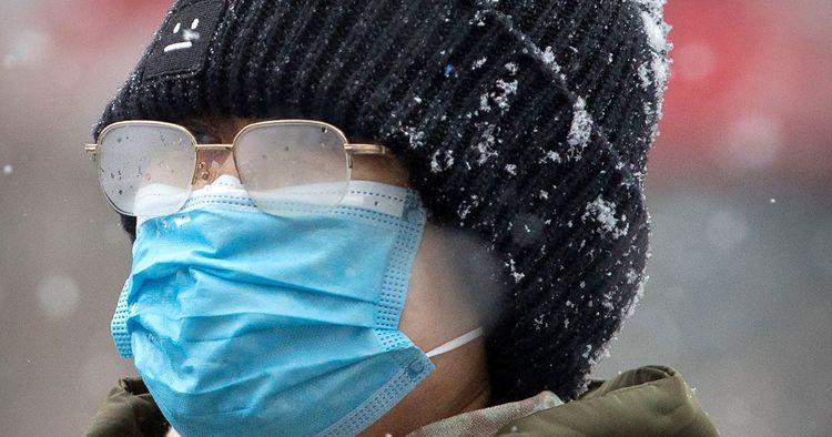 Russian medical mask maker suspends production over materials shortage